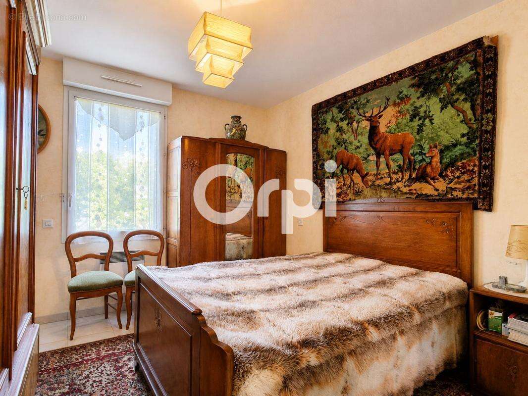 Appartement à SAINT-PRIVAT-DES-VIEUX