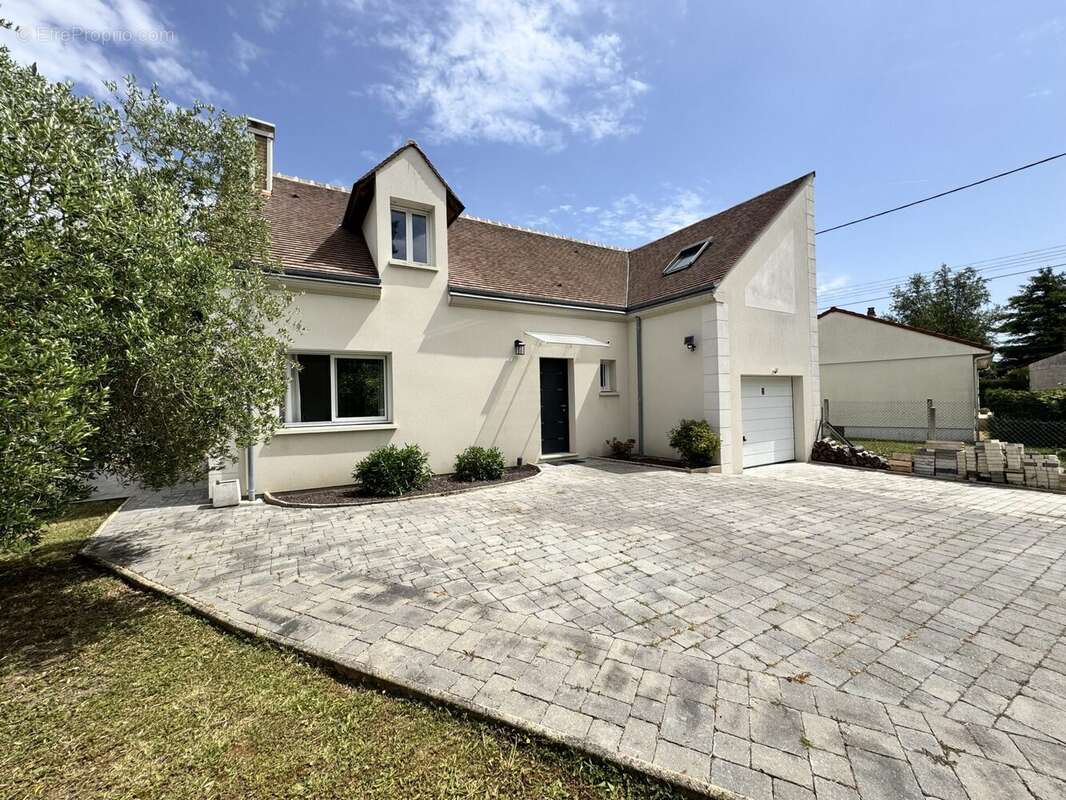 Maison 110 m² à Sandillon  - photo 2