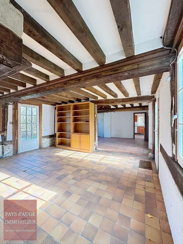 Maison à SAINT-GEORGES-EN-AUGE