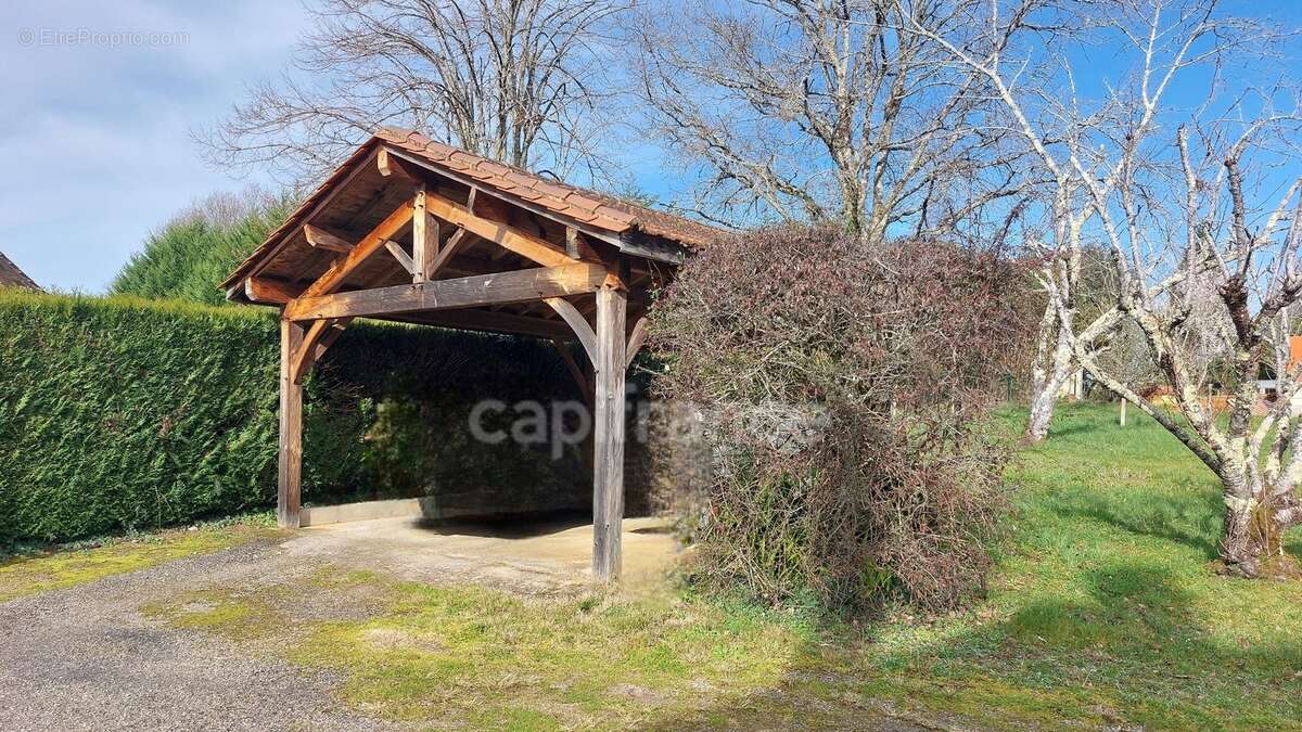 Maison familiale de 244m² à Belvès, 8 pièces, 5 chambres, avec vue dégagée et appartement spacieux indépendant, terrain de 3088m - photo 19