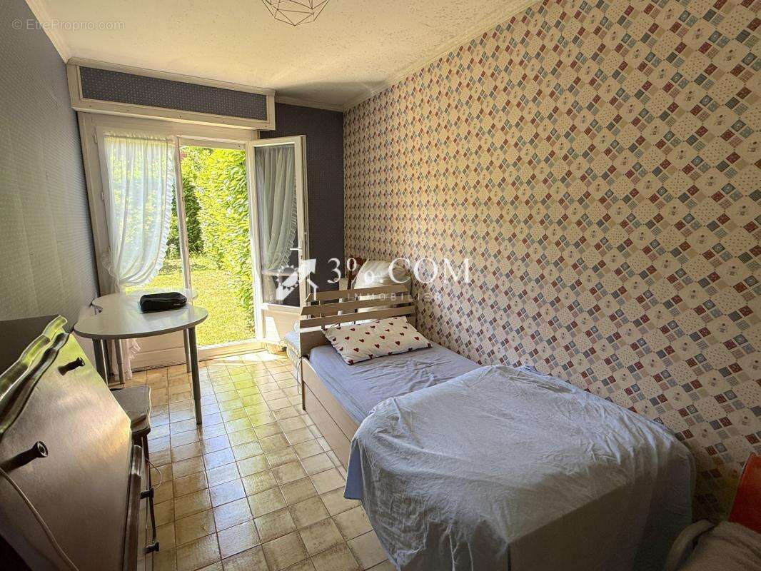 Maison à NEUVILLE-EN-FERRAIN