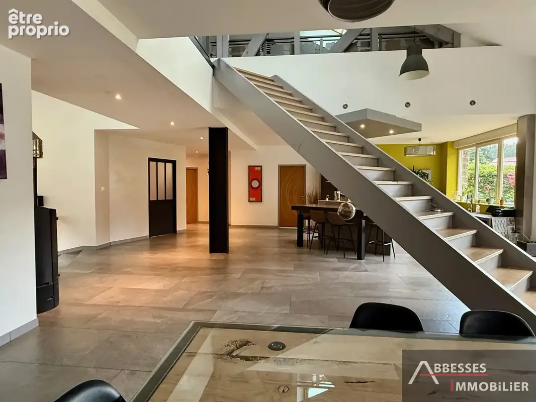 EN EXCLUSIVITÉ - GERARDMER dans un secteur calme : Maison type LOFT avec grande dépendance - photo 5