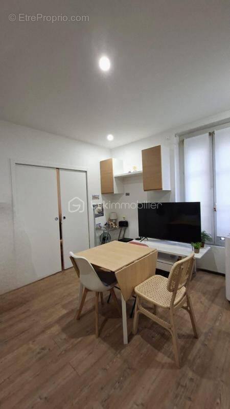 Appartement à PARIS-10E