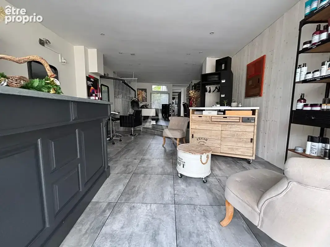 Local commercial  53,83 m² - photo 2