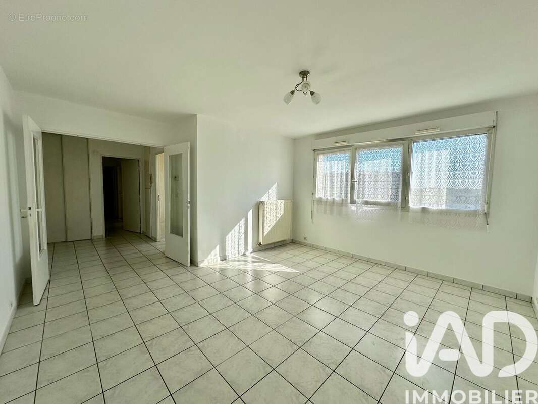 Photo 2 - Appartement à TROYES