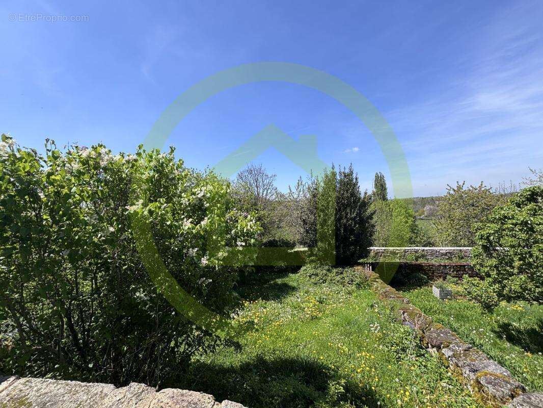 Maison à CHENERAILLES