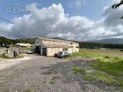 Commerce à PEYROULES