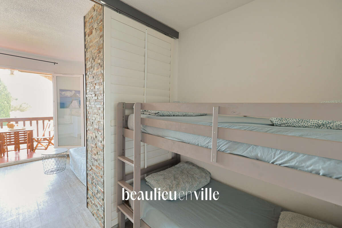 Appartement à LA LONDE-LES-MAURES