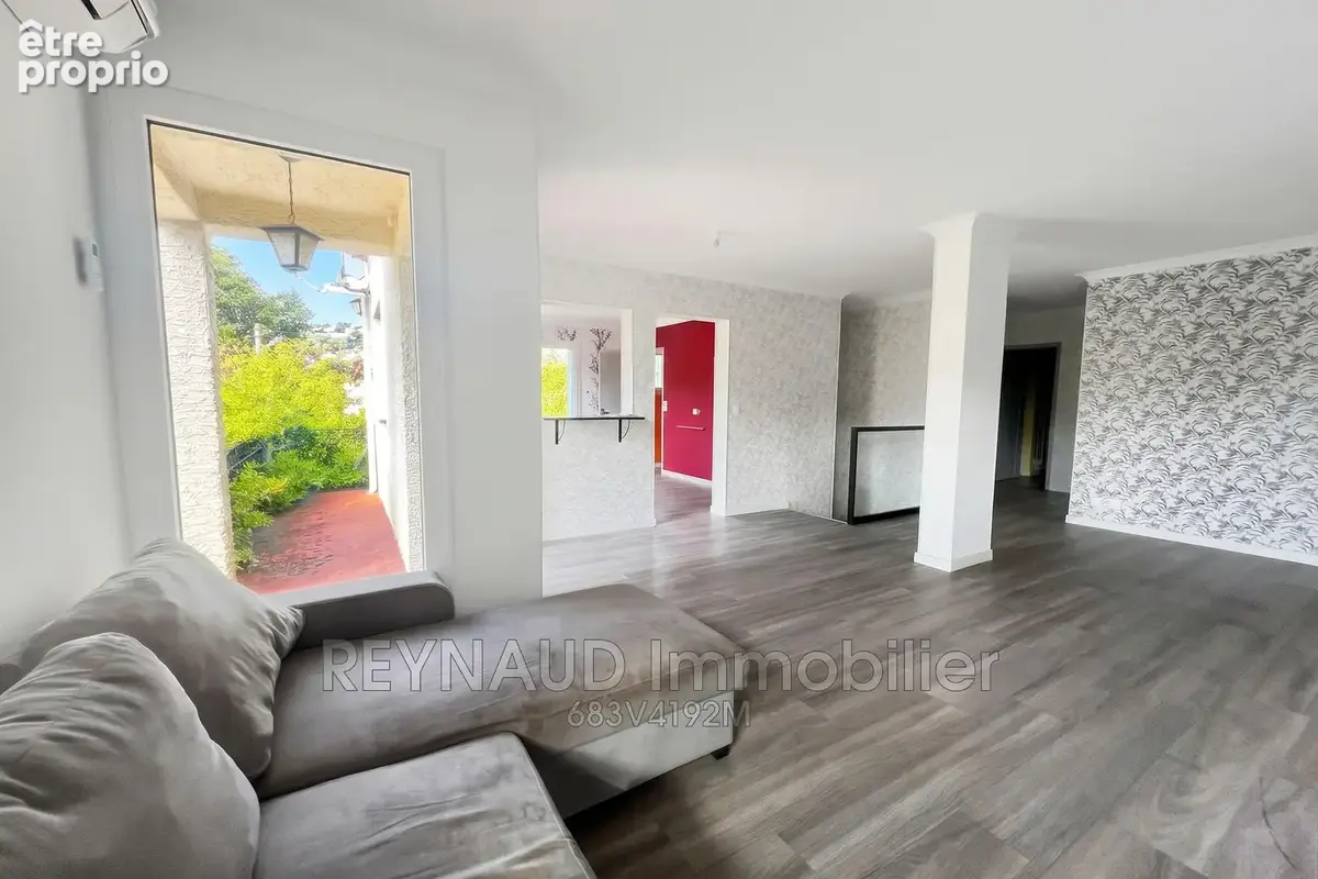 Maison 7 pièces 161 m² à vendre à Clermont-L'herault (34800) - photo 3