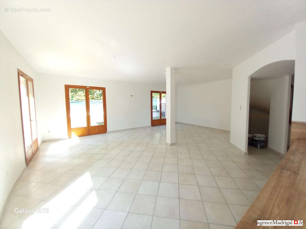 Maison 150 m² à Voiron  - photo 3