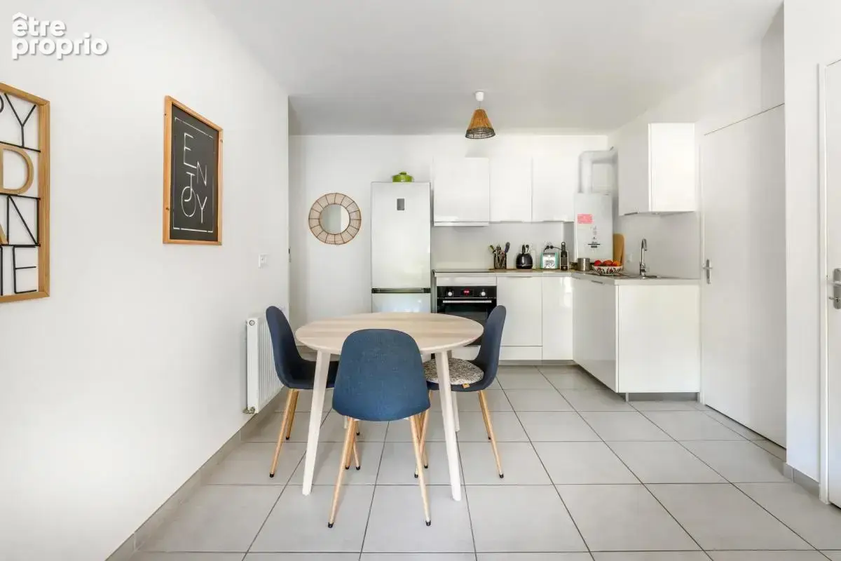 Appartement T2 de 43 m² garage et parking - photo 4