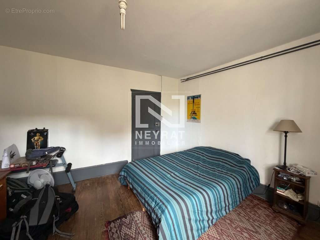 Maison à SAINT-CHRISTOPHE-EN-BRIONNAIS