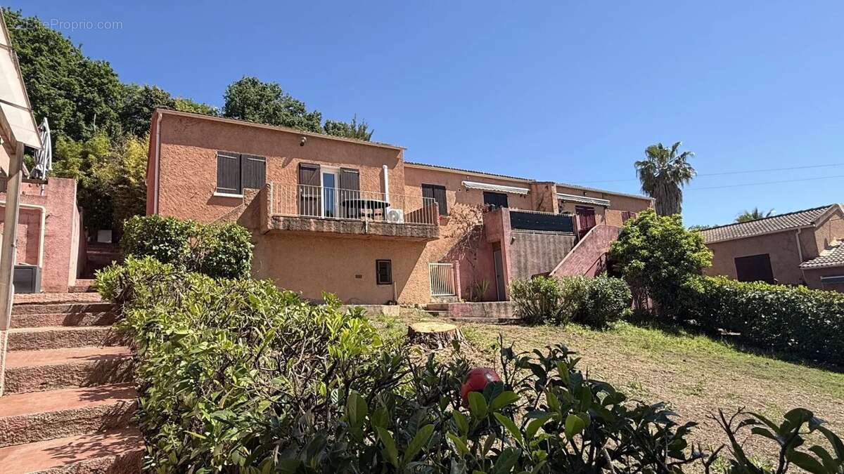 Maison à SAN-NICOLAO