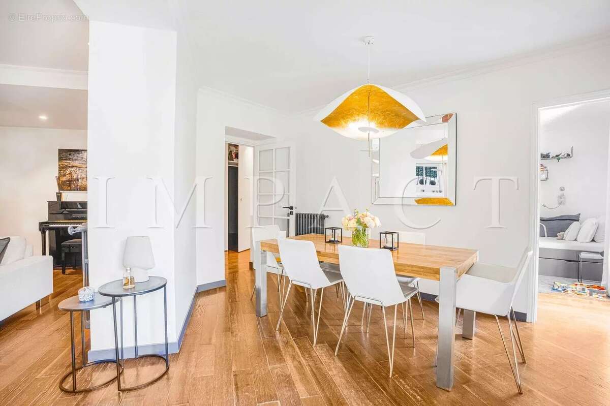 Appartement à LE CANNET