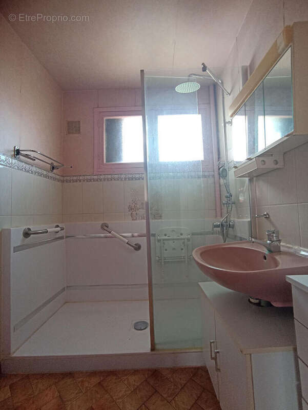 Maison 114m² et 331m² de terrain COURNON D'AUVERGNE - photo 10
