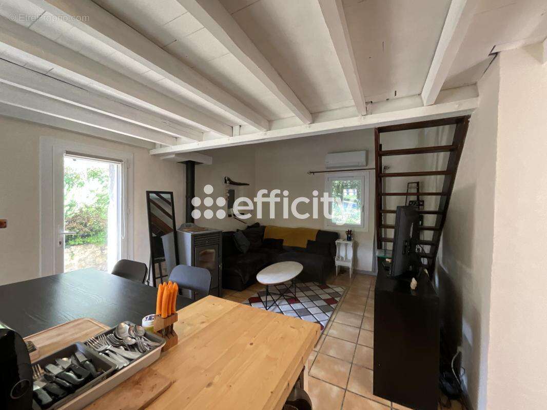 Maison à PRIVAS