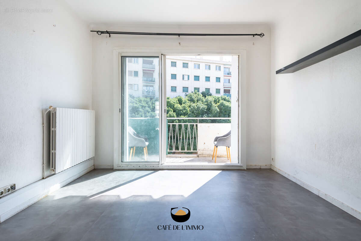 Appartement à MARSEILLE-8E
