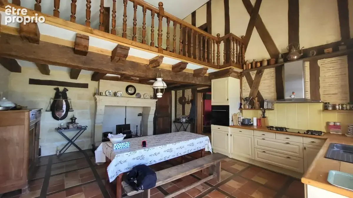 24610 Maison  en pierres dans un hameau .8 pièces . parcelle de 584 m² plus terrain de 1939 m2 - photo 11