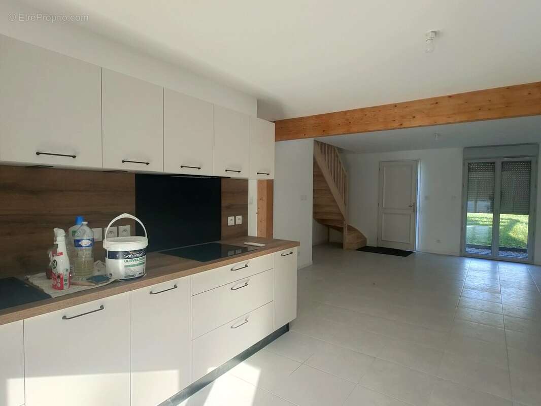 Maison à SAINT-JUNIEN