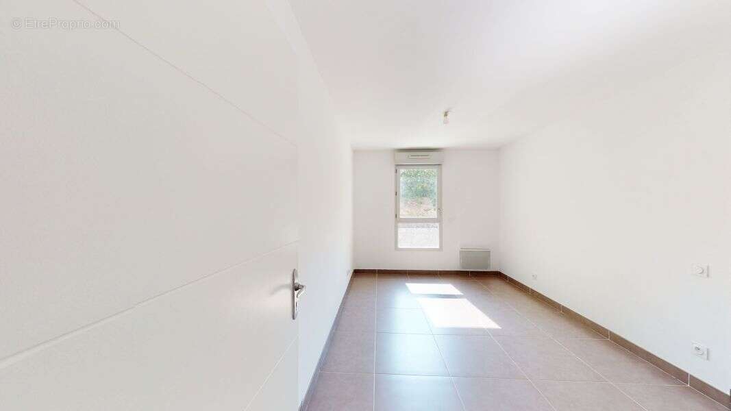 Appartement à MARSEILLE-4E