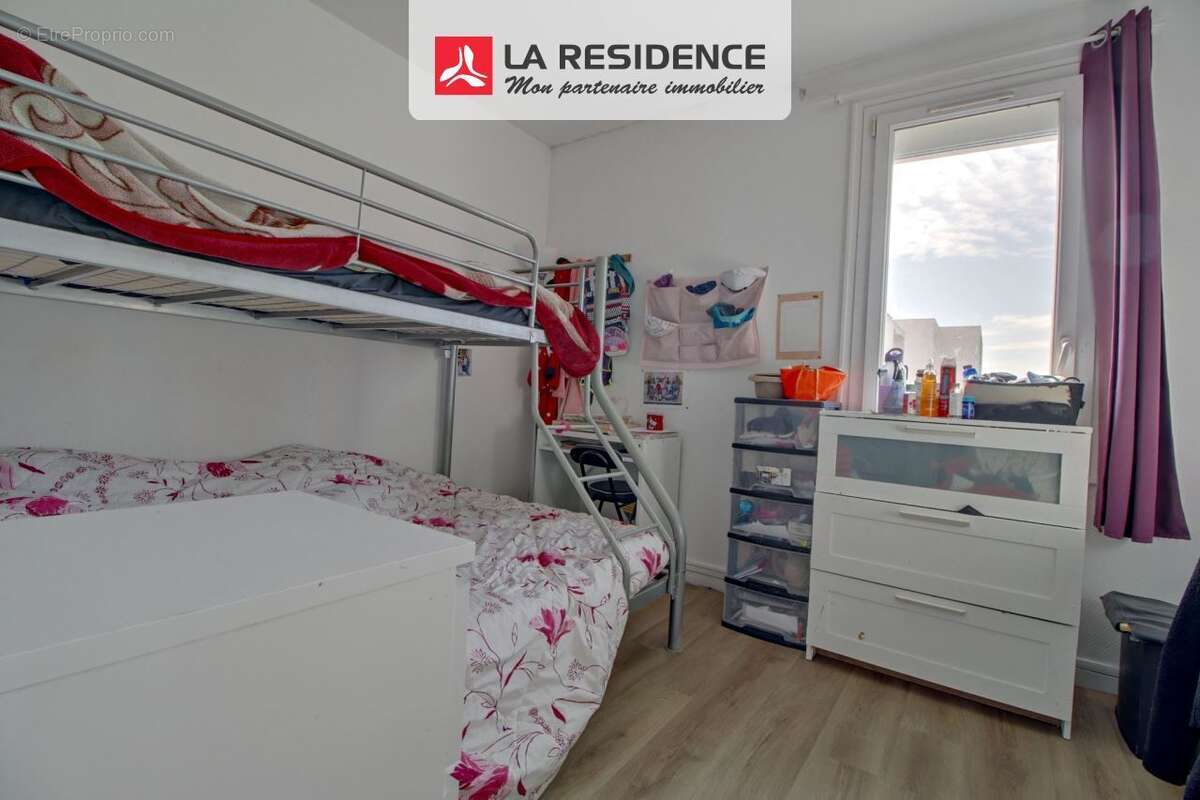 Appartement 81 m² à Cergy  - photo 6