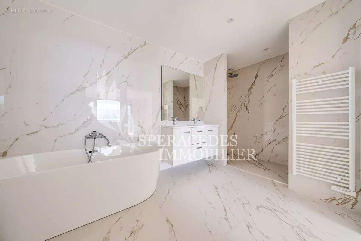 Maison à SPERACEDES