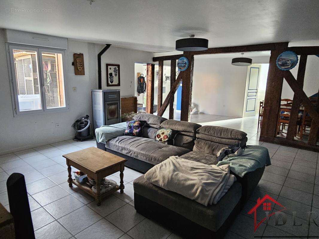 Maison à ECLARON-BRAUCOURT-SAINTE-LIVIERE