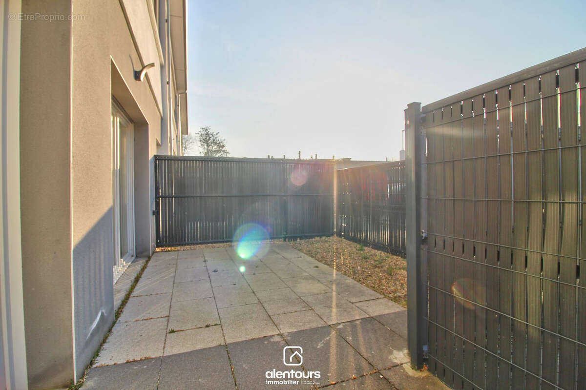 Maison 4 pièce(s) extérieur parking - photo 2