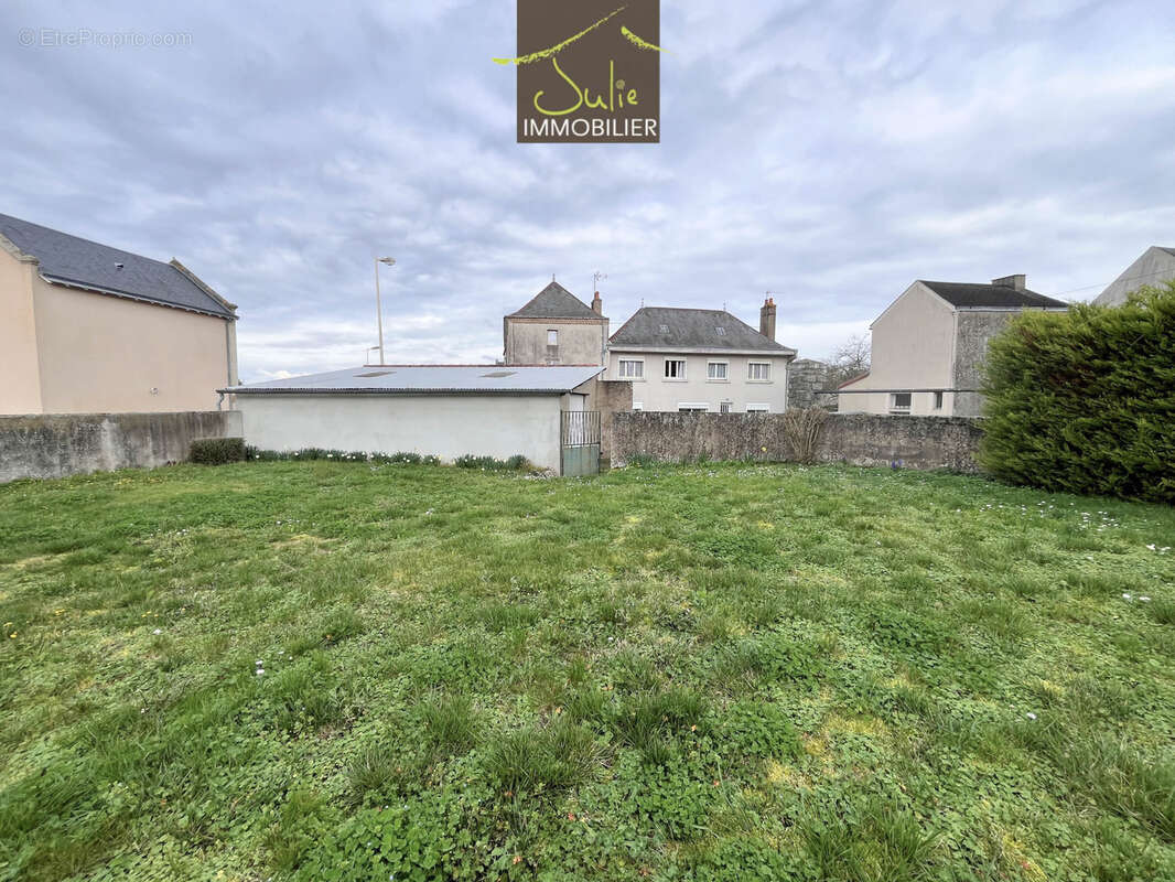 Maison à ARGENTON-CHATEAU