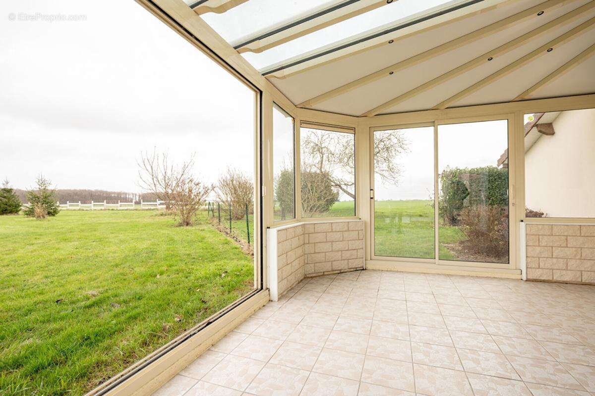 Maison à PRUNAY-CASSEREAU