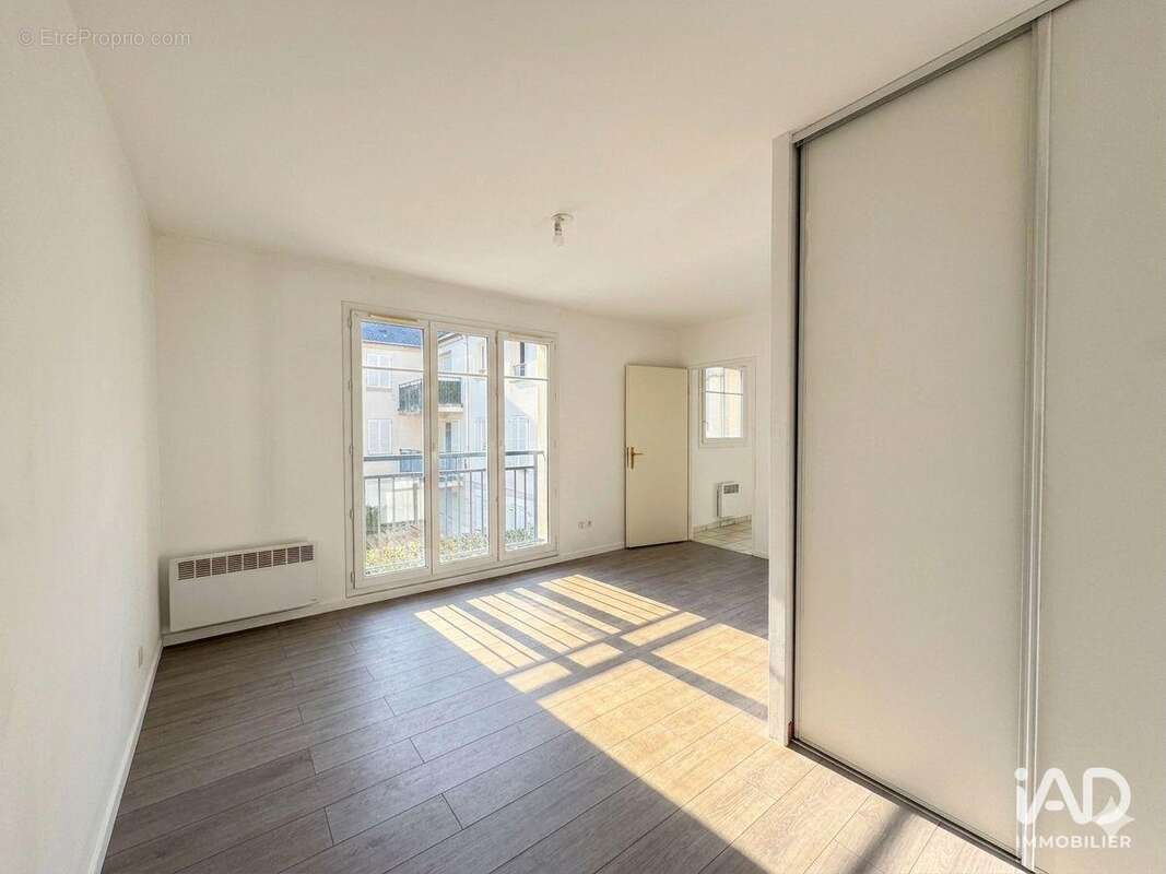 Photo 3 - Appartement à LIEUSAINT