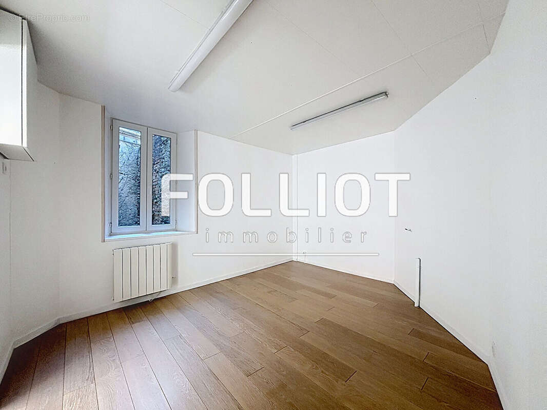 A vendre  Immeuble Caumont L Evente - photo 8