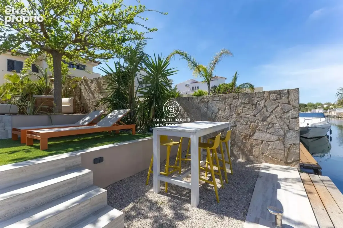 Villa contemporaine avec piscine sur le canal d'empuriabrava - photo 4