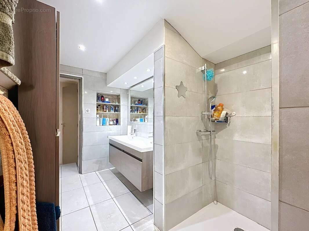 Maison à NANS-LES-PINS