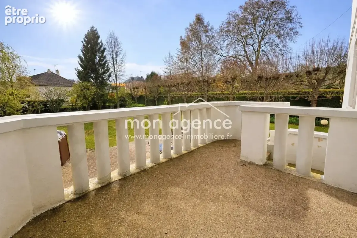 Propriété bourgeoise de caractère – Parc arboré de 2 437 m² – Environnement privilégié - photo 17