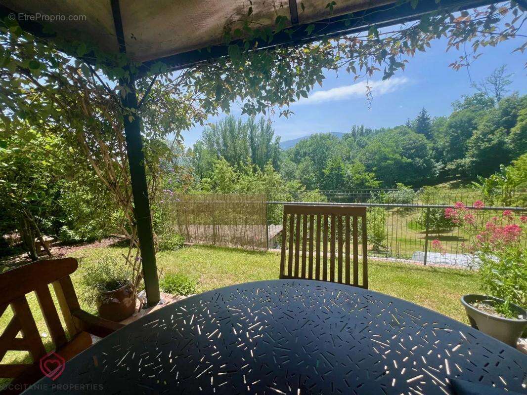 Maison à SAINT-PIERRE-DE-RIVIERE