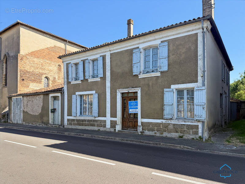 Maison à CAZERES-SUR-L'ADOUR