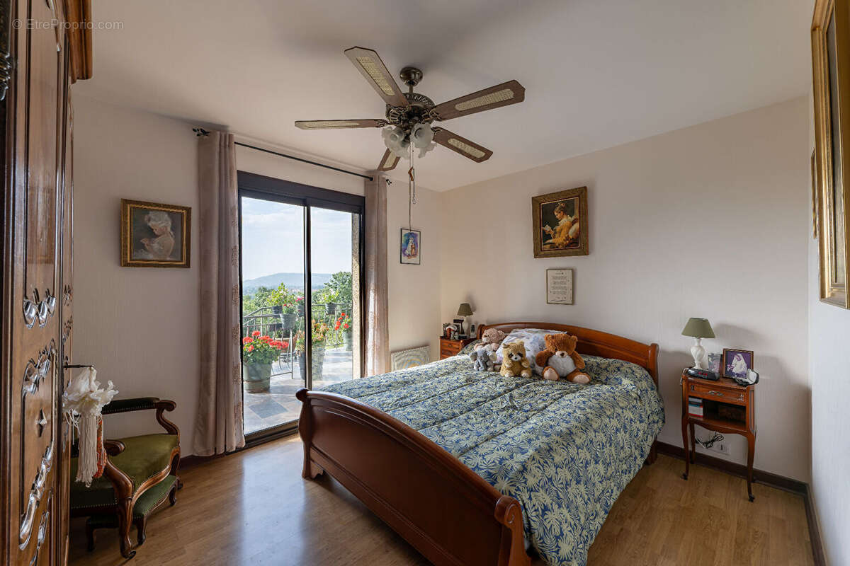 Maison à CHATELGUYON