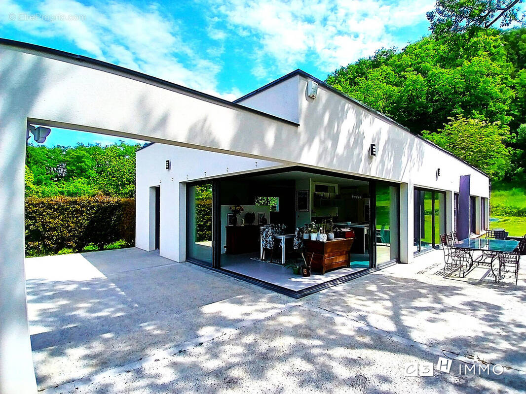 Maison à MAUZAC