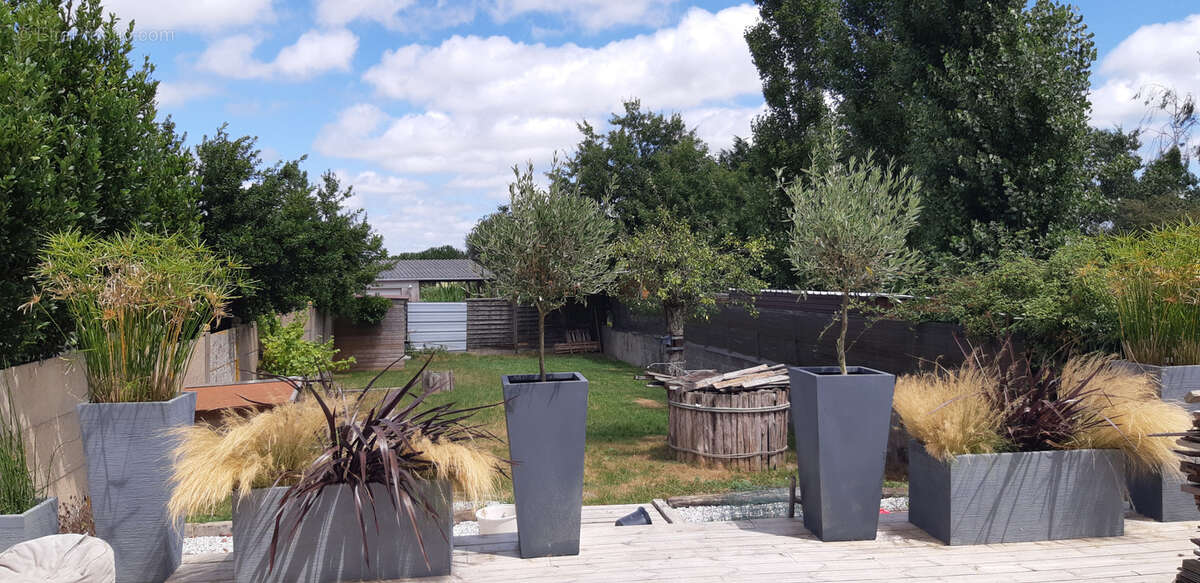 Maison à SAINT-ETIENNE-DE-MER-MORTE