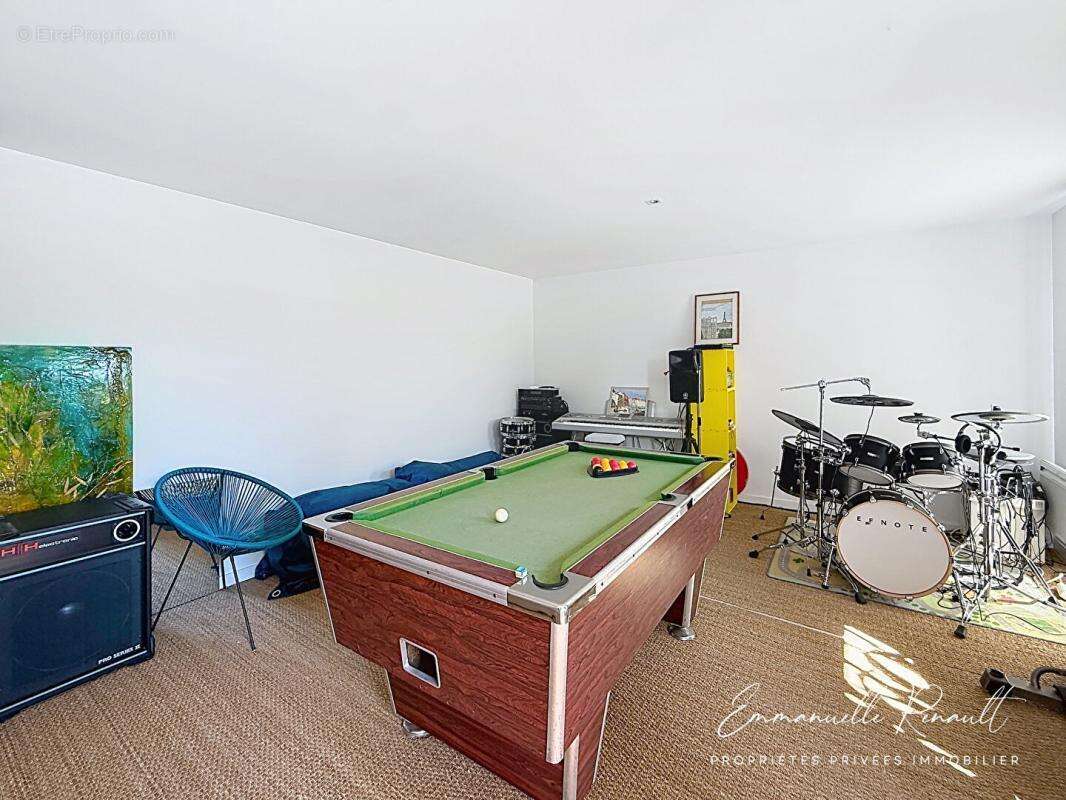 Sarzeau centre · Propriété de caractère, jardin clos et piscine - photo 15