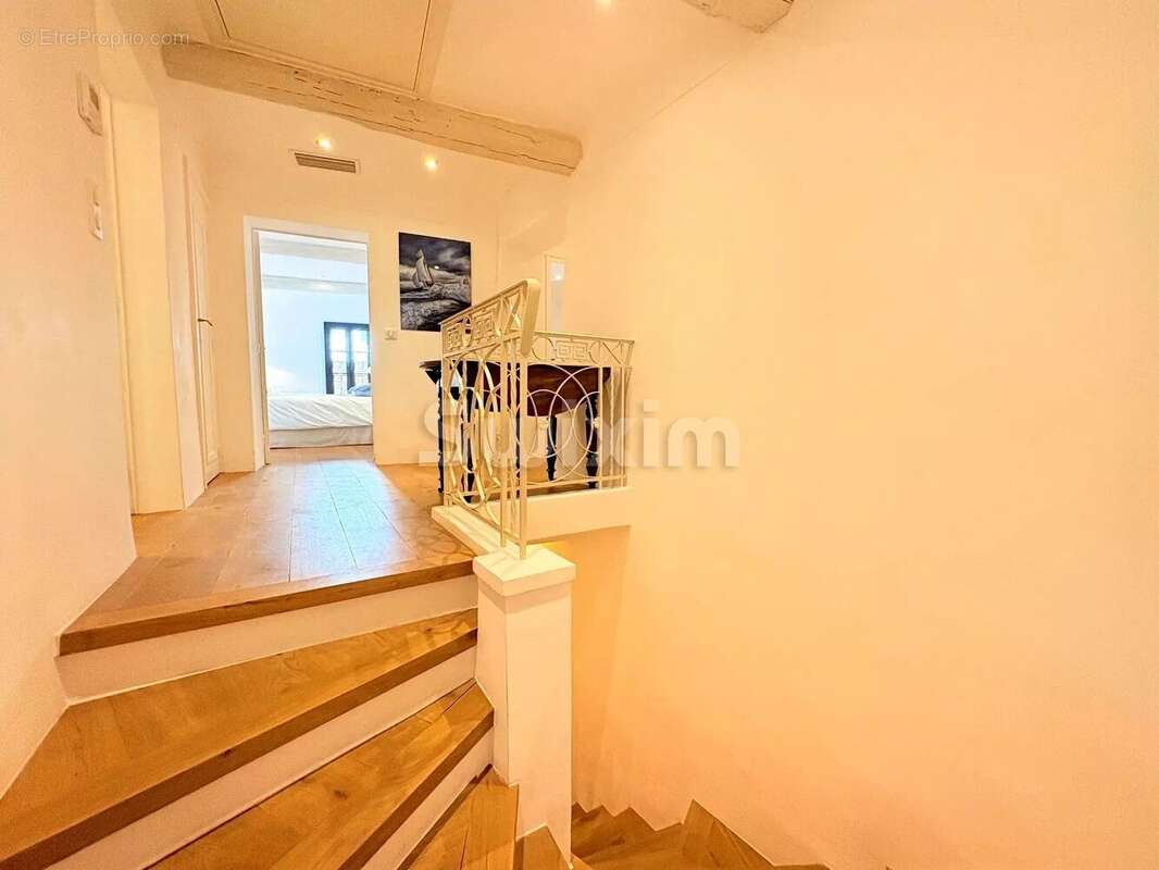 Maison à PLAN-DE-LA-TOUR