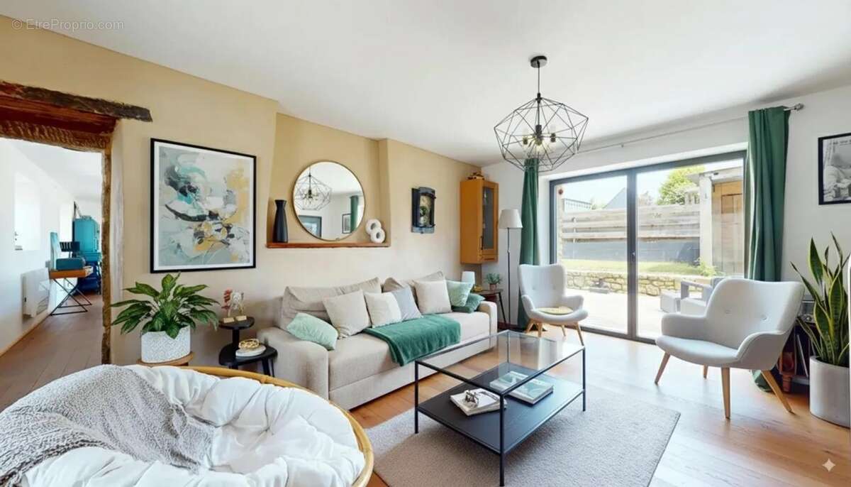 Maison à LOCOAL-MENDON