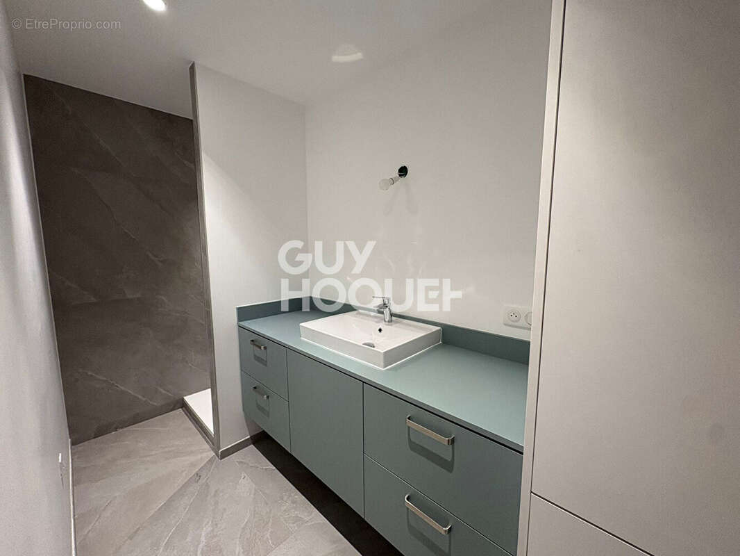 Appartement à DRUMETTAZ-CLARAFOND