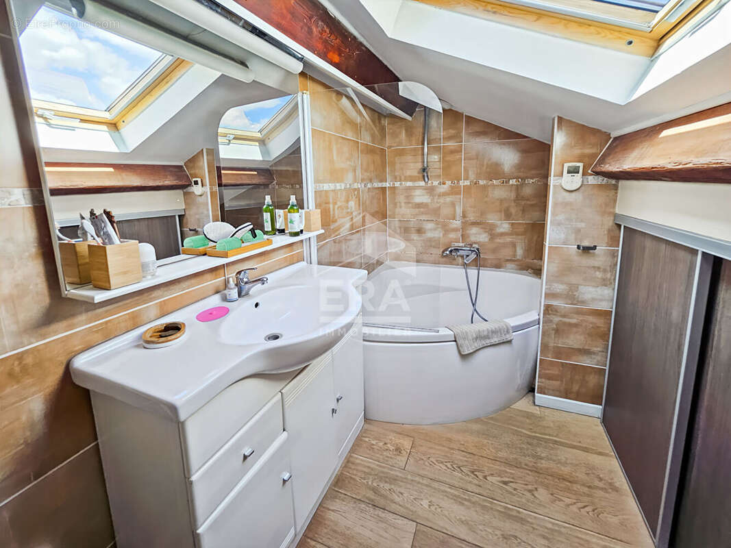 Appartement à SEPTEMES-LES-VALLONS