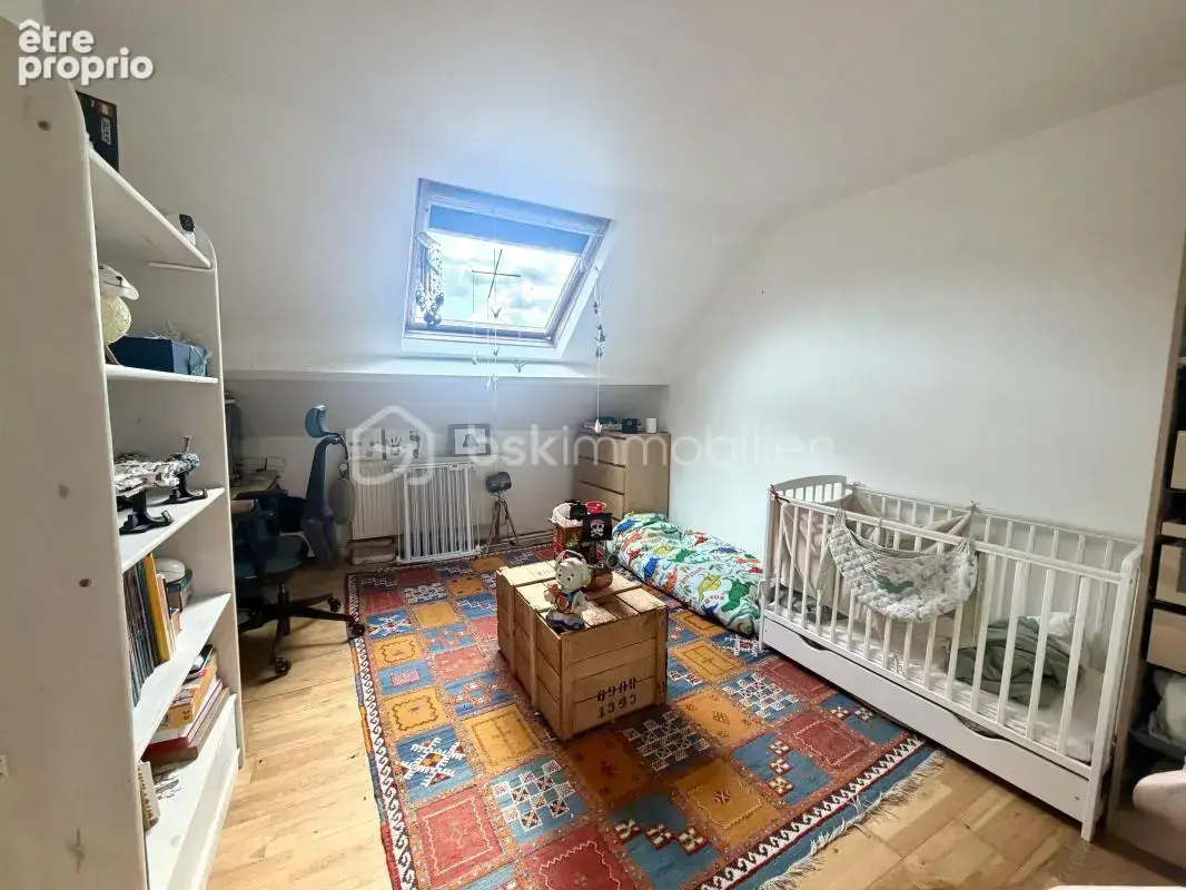 Maison de ville T6 135 m² – Cour privative 40 m² – Terrasse en mezzanine sans vis-à-vis - photo 9