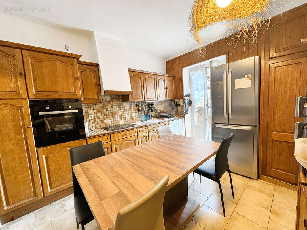 Appartement à LARAGNE-MONTEGLIN