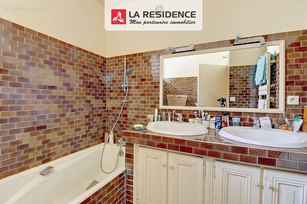 Maison 176 m² à Villebarou  - photo 8