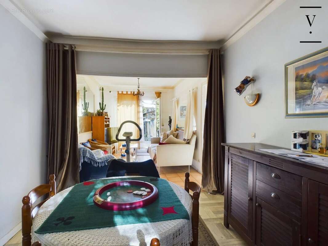 Commerce à BAGNOLET