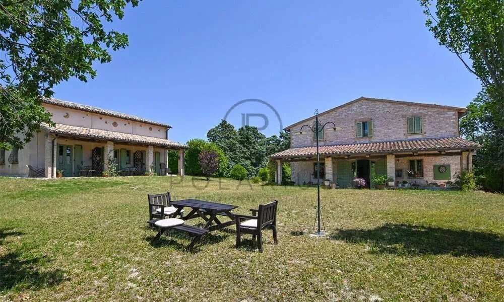 Ferme restaurée du XVIIIe siècle avec 6 chambres + 3 appartements pour invités sur 27 hectares près de Cagli, Marches. Piscine,  - photo 22